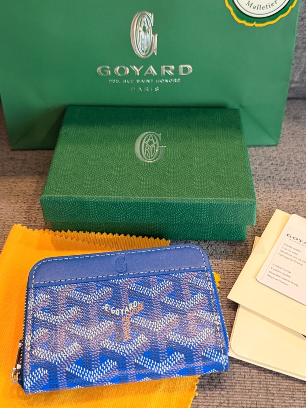 Goyard Matignon Mini  
Wallet Blue Zip Around Brand New Never Used 💯 Authentic